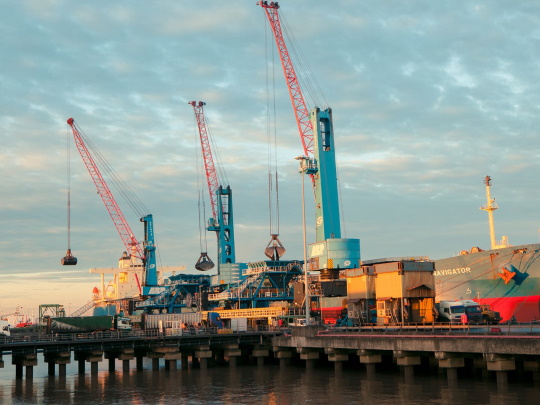 cranes immingham port